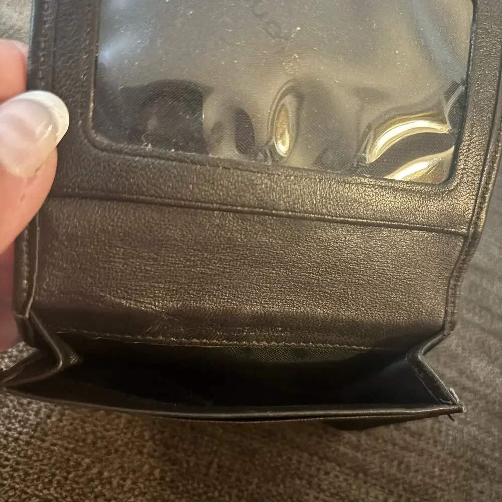 Stone Mountain Mens Leather Wallet Card Slots License Window Black